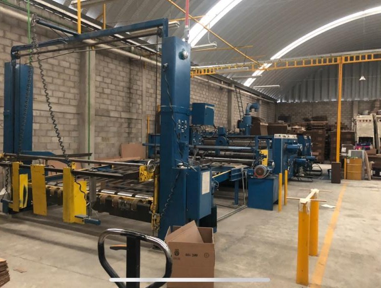 Maquinaria para fabricación de cajas de cartón